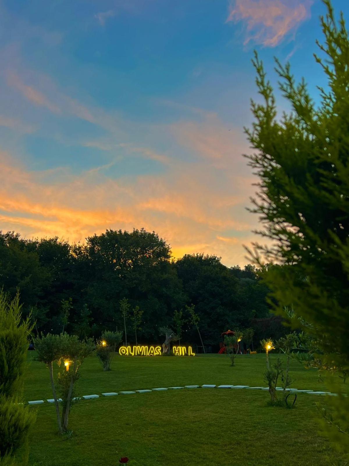 Olivia'S Hill Resort Kryemëdhej المظهر الخارجي الصورة