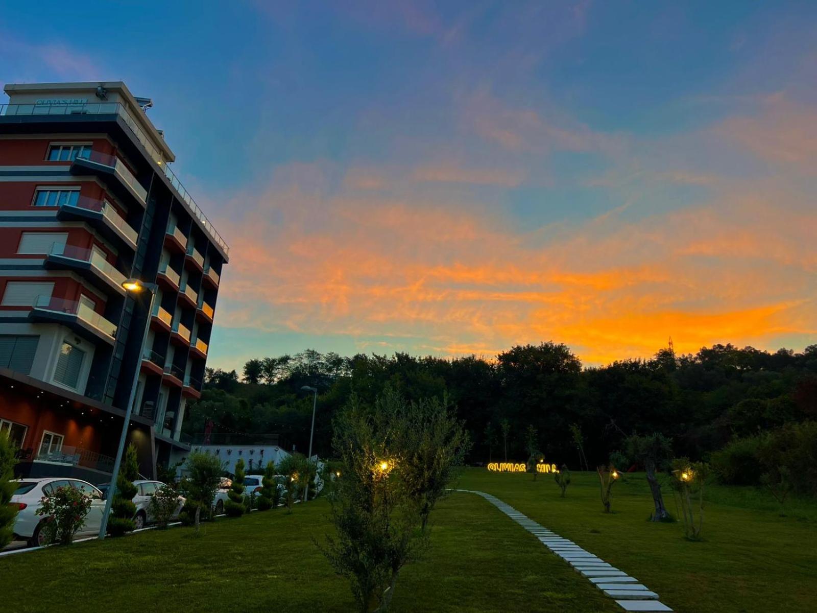 Olivia'S Hill Resort Kryemëdhej المظهر الخارجي الصورة