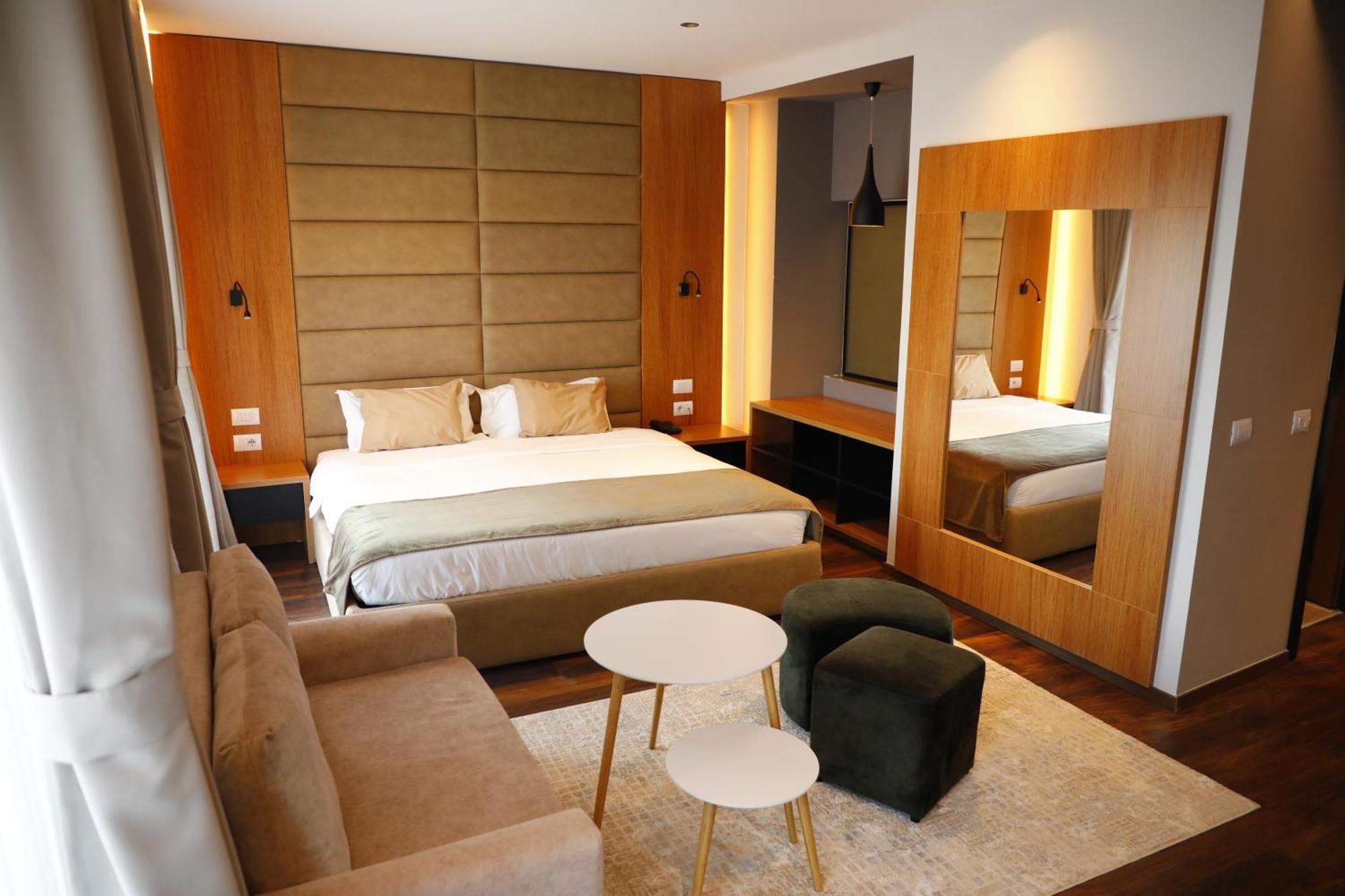 Olivia'S Hill Resort Kryemëdhej المظهر الخارجي الصورة